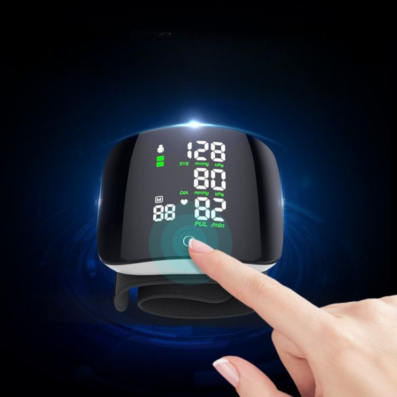Automatisches blutdruckmessgerät für zu hause mit sprachfeedback, ein-knopf-messung, usb-betrieben, abs-material - ideal zur blutdrucküberwachung